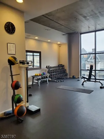 $1,975 | 1 Carriage City Plaza, Unit 1115, Rahway, NJ 07065