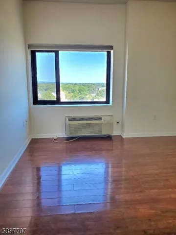 $1,975 | 1 Carriage City Plaza, Unit 1115, Rahway, NJ 07065