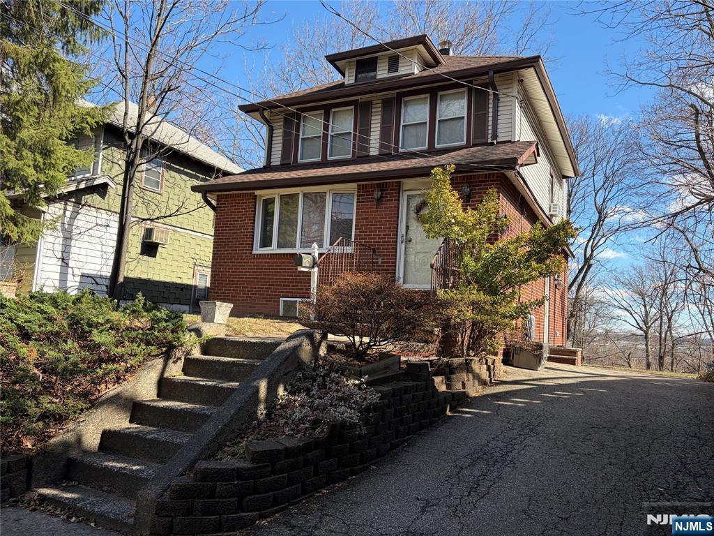 528 Terrace Avenue Hasbrouck Heights, NJ 07604 - Photo 2 of 18