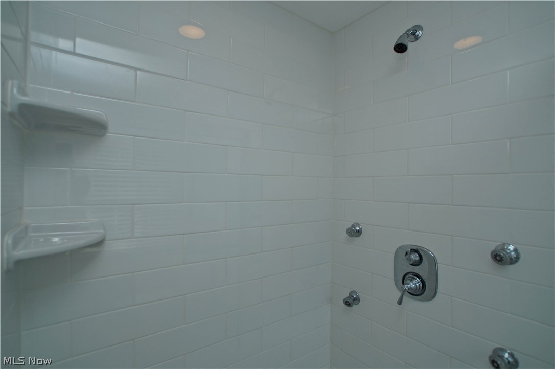 2839 Manchester Road Shaker Heights, OH 44122 - Photo 18 of 29 Gallery Image 18