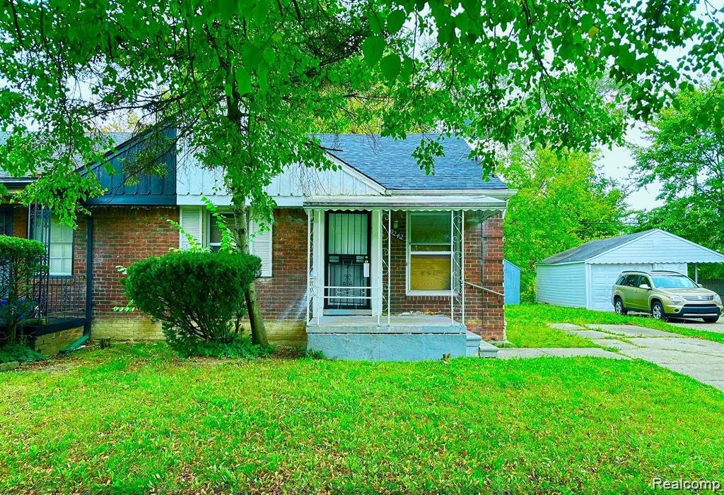 19242 Moross Road Detroit, MI 48224 - Photo 2 of 21