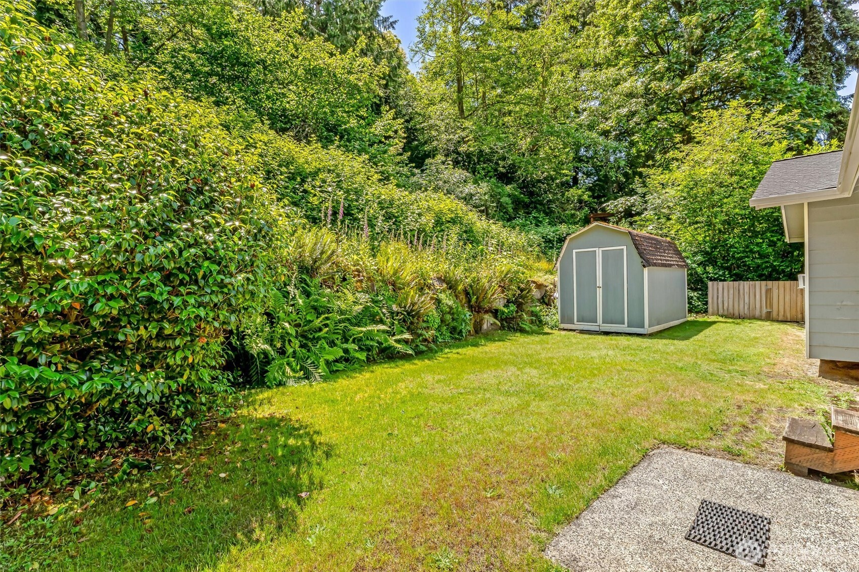 8830 Shell Place Edmonds, WA 98026 - Photo 34 of 39