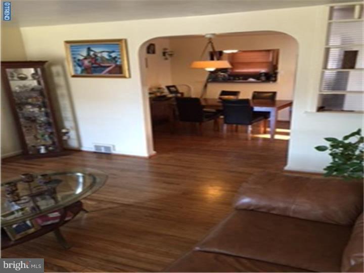 324 Laurel Road Sharon Hill, PA 19079 - Photo 5 of 14 Gallery Image 5