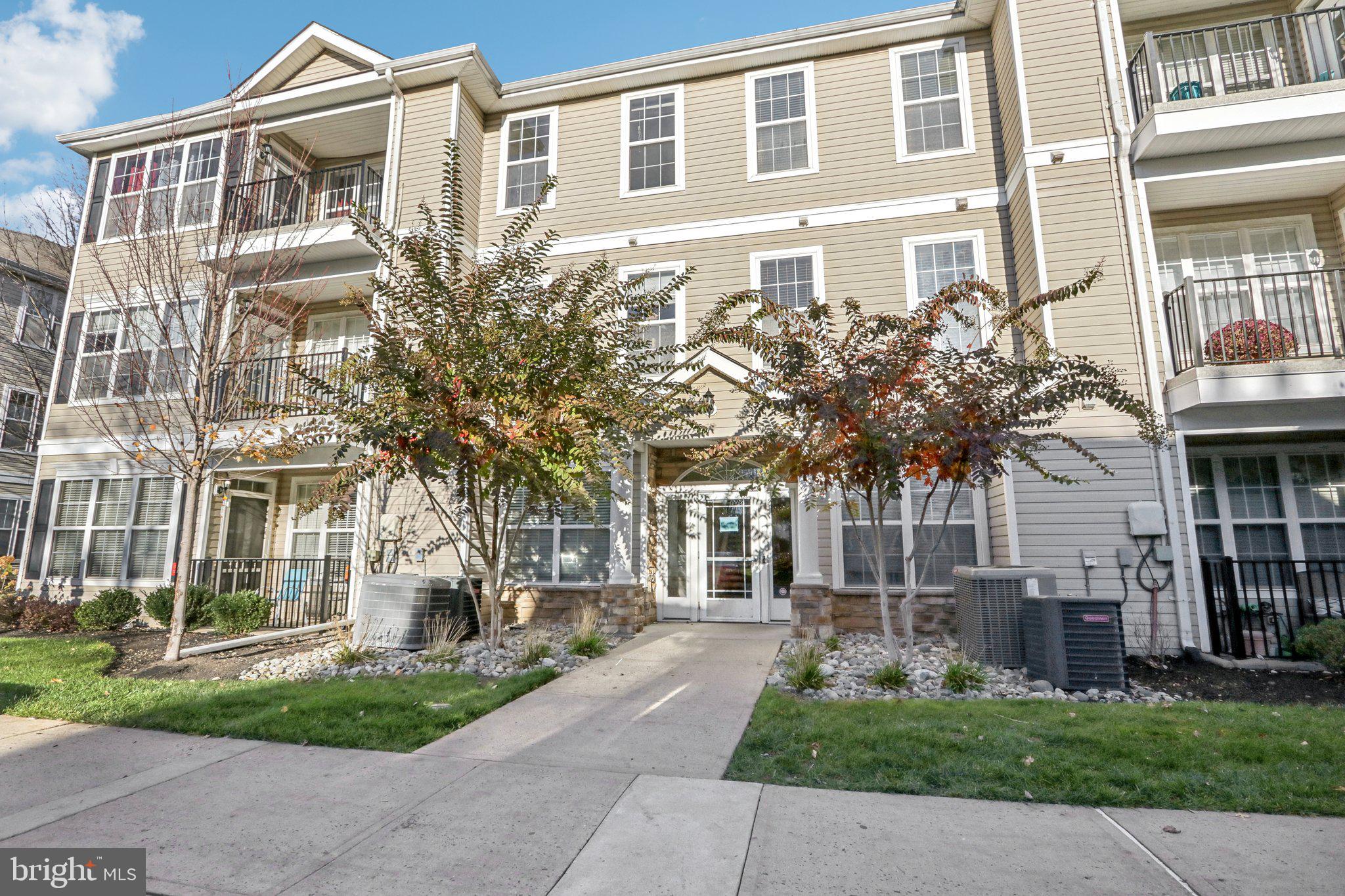 110 Kyle Way Ewing, NJ 08628 - Photo 3 of 45