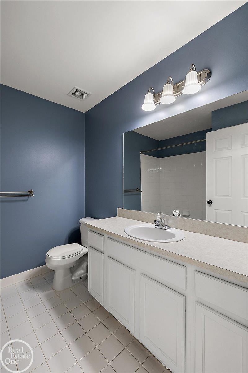 45535 Heather Ridge Drive, Unit #102 Macomb, MI 48044 - Photo 26 of 44 Gallery Image 26