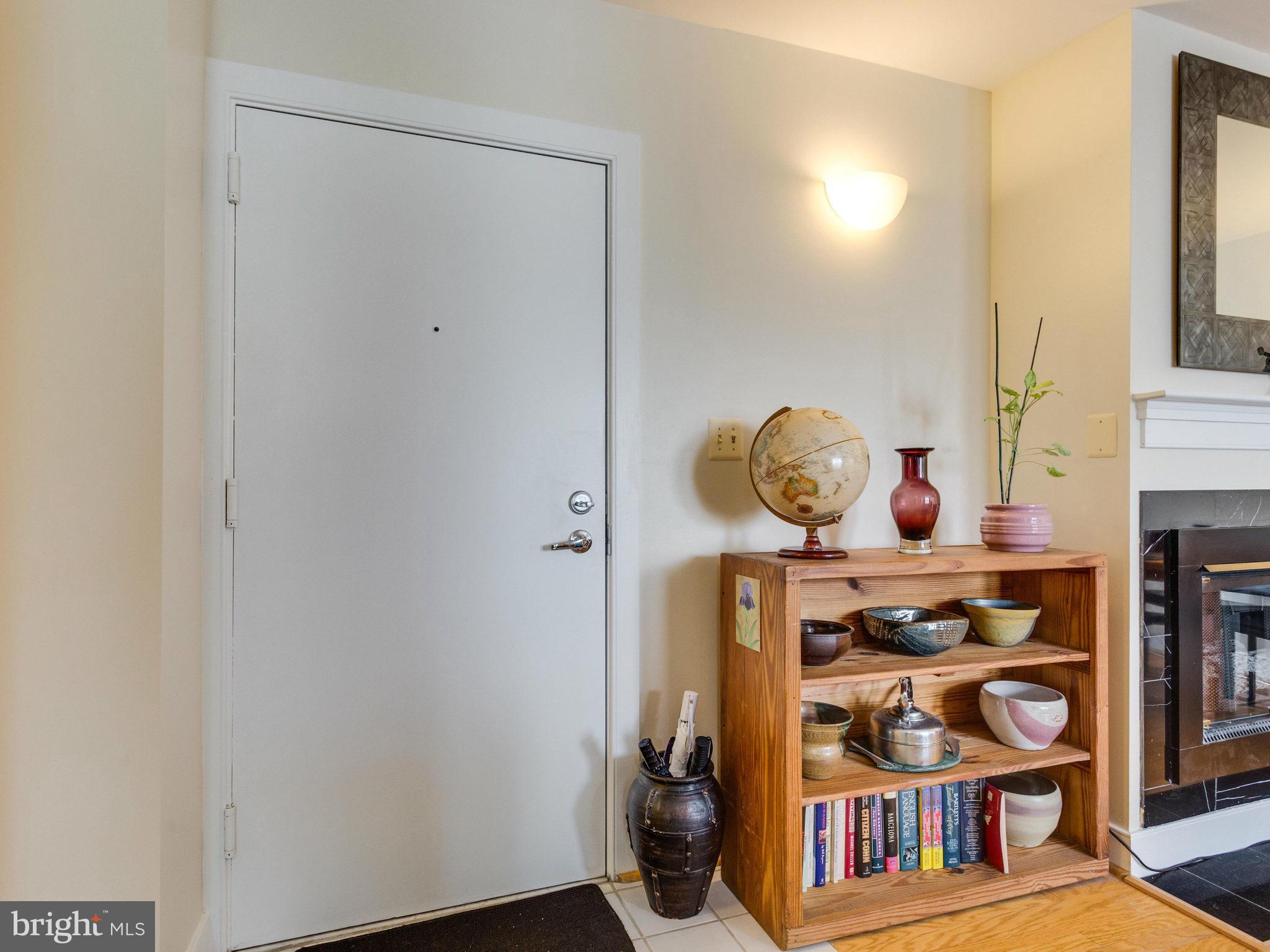1727 R Street Northwest, Unit 504 Washington, DC 20009 - Photo 4 of 30 Interior (General)