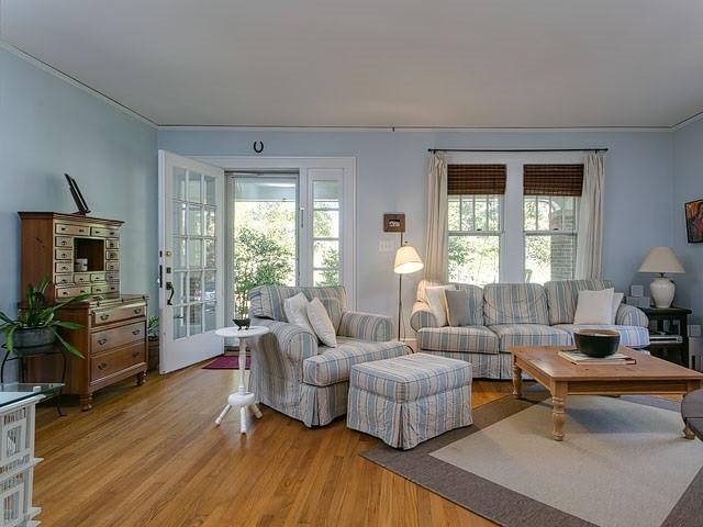 4415 Erwin Road Durham, NC 27705 - Photo 2 of 25 Living Room