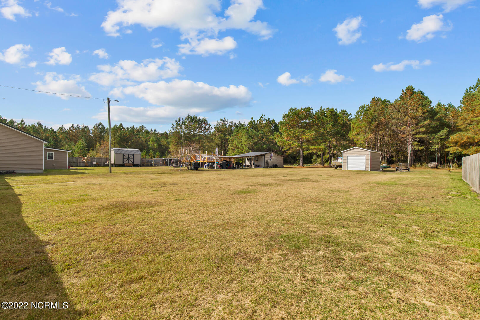 457 Spring Hill Road Maysville, NC 28555 - Photo 16 of 25 32