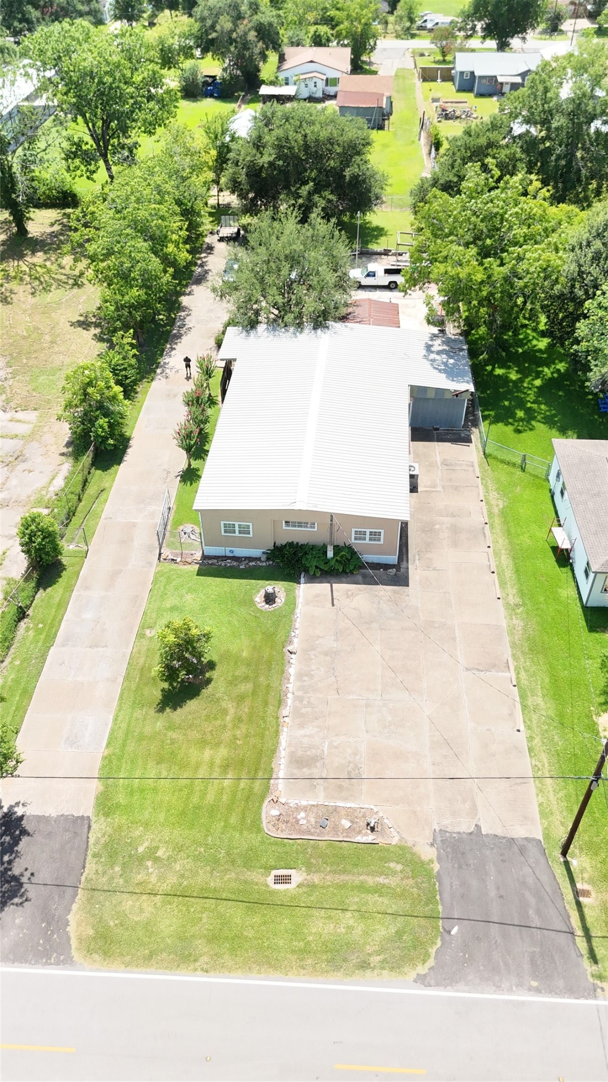 2704 Sinclair Street Pasadena, TX 77503 - Photo 2 of 2