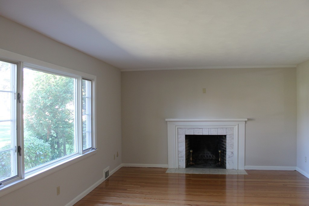 25 Redstone Drive Springfield, MA 01118 - Photo 7 of 24 Gallery Image 7