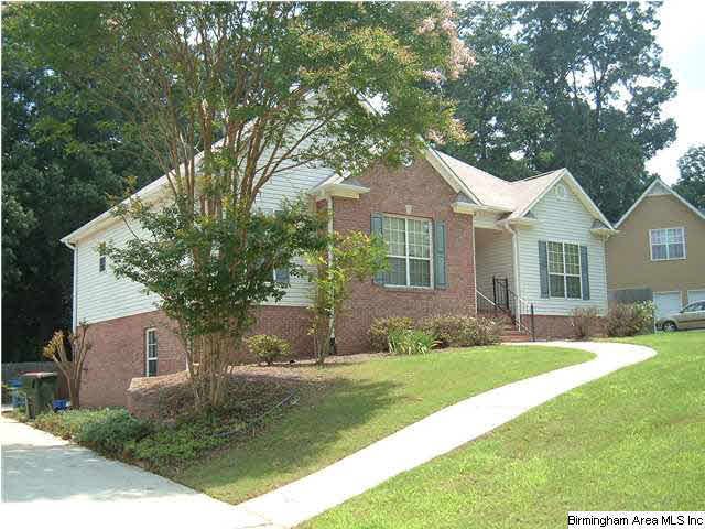 117 King Charles Way Alabaster, AL 35007 - Photo 2 of 32