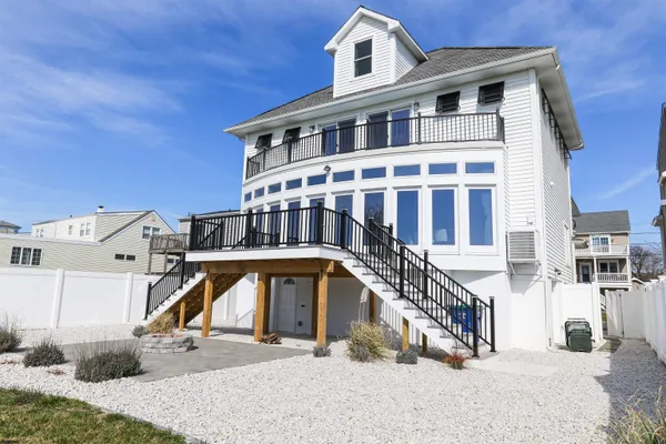 $4,200 | 136 Lincoln Drive, Brigantine, NJ 08203