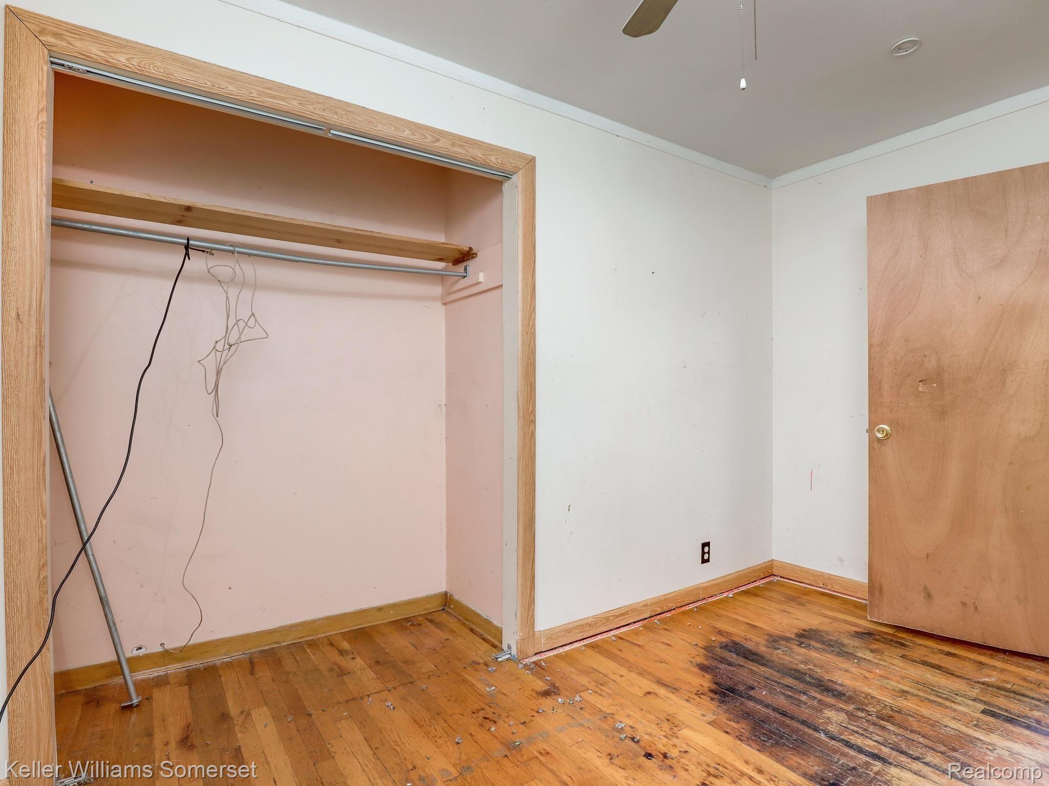 8237 Rivard Avenue Warren, MI 48089 - Photo 18 of 28 BEDROOM