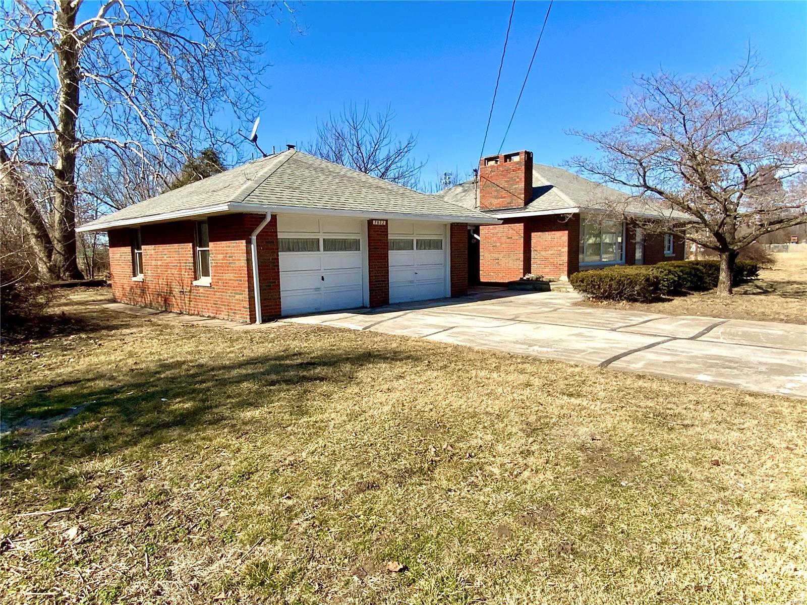 7032 North Humbert Road Godfrey, IL 62035 - Photo 2 of 22