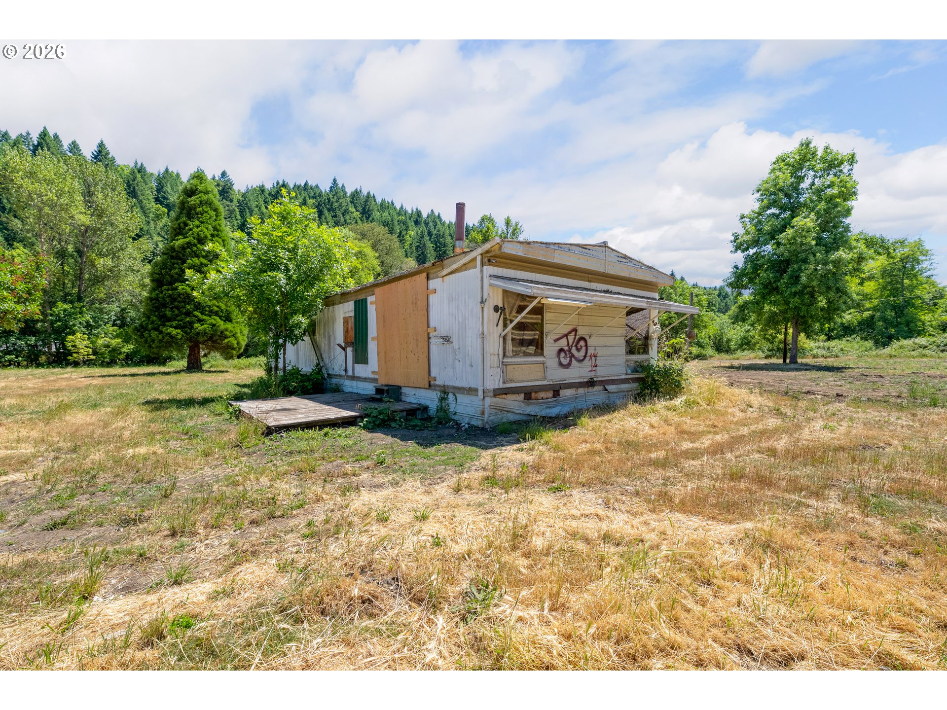 596 Raleigh Drive Winston, OR 97496 - Photo 13 of 30