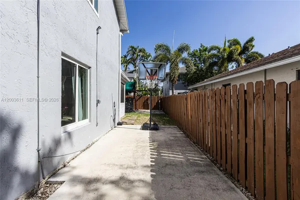 $4,850 | 7941 Northwest 3rd Place, Plantation, FL 33324