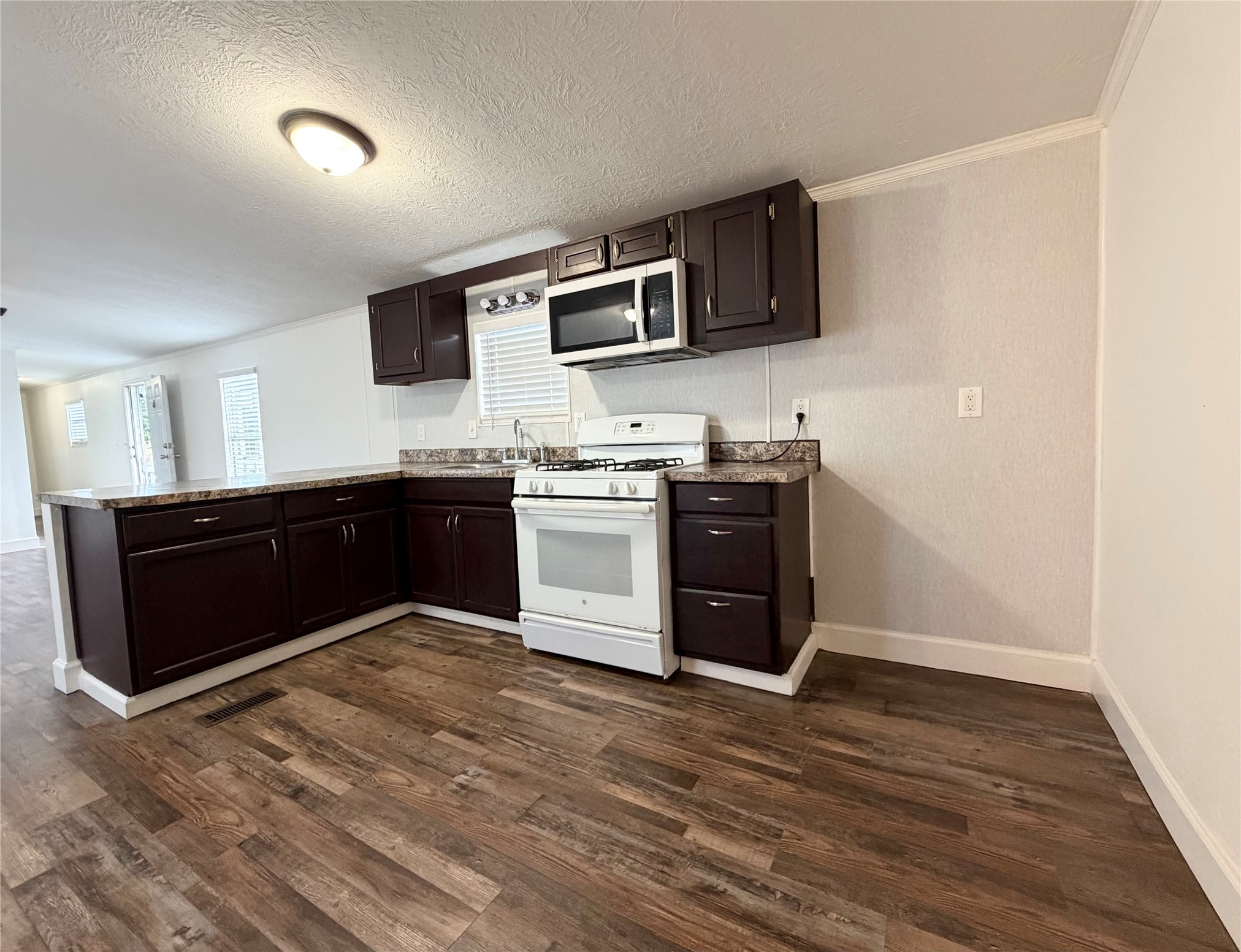 5323 North Redell Road Baytown, TX 77521 - Photo 5 of 16 Gallery Image 5