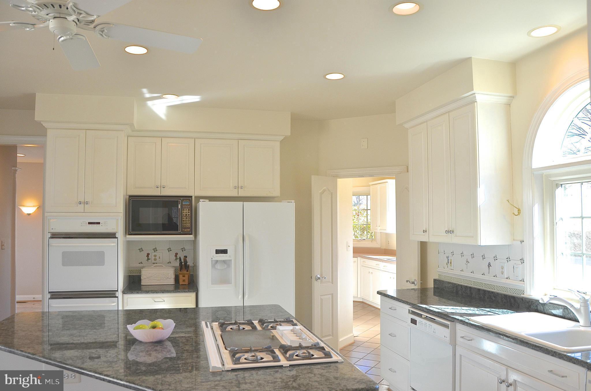 319 Dodon Road Davidsonville, MD 21035 - Photo 16 of 30 Kitchen