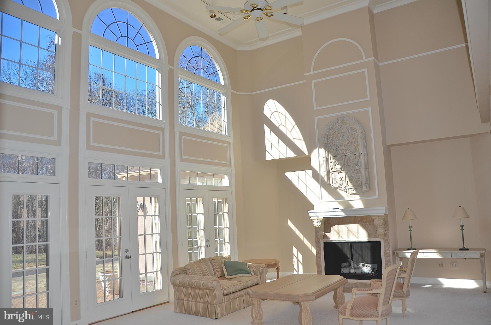 319 Dodon Road Davidsonville, MD 21035 - Photo 5 of 30 Living Room