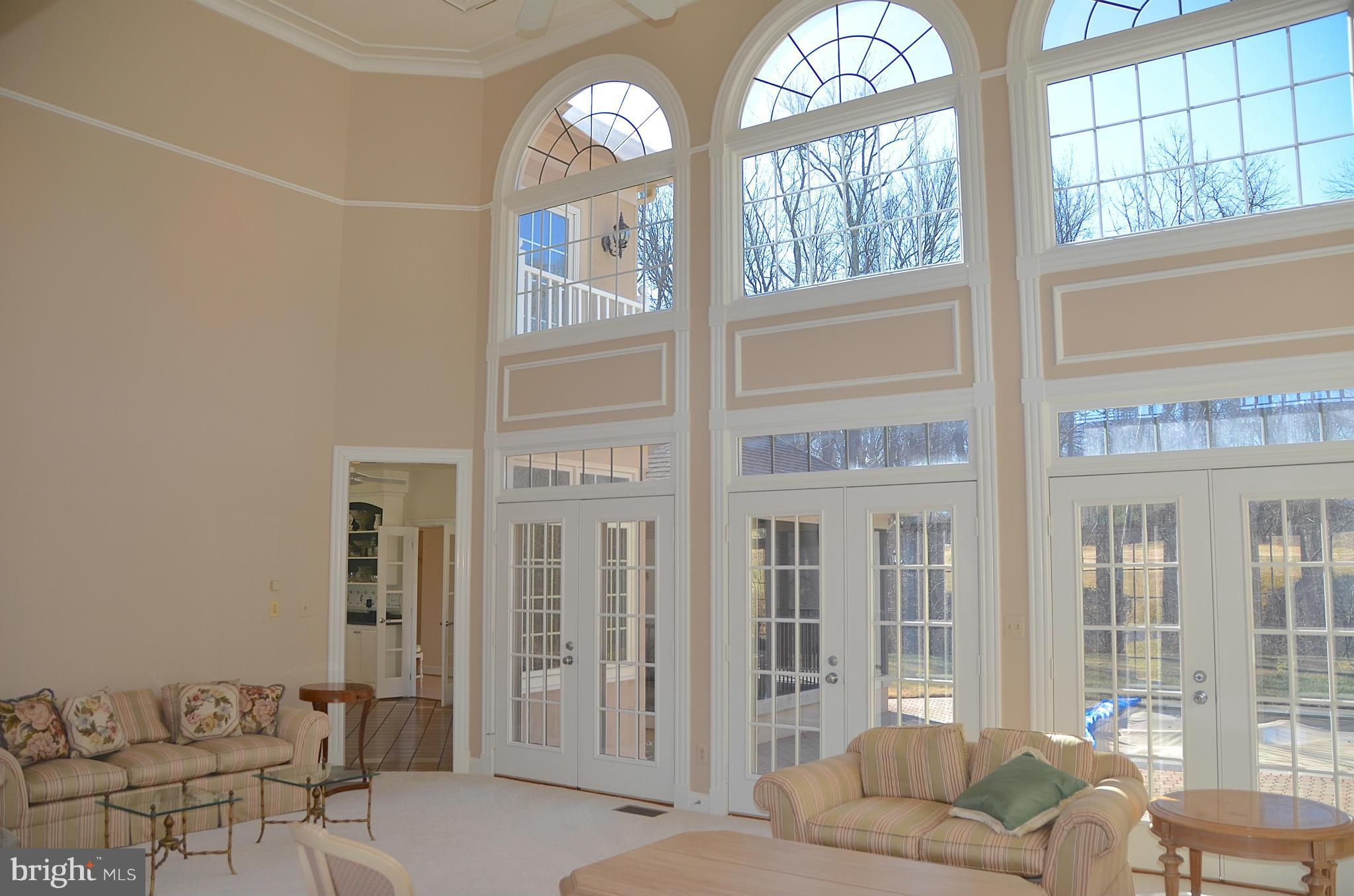 319 Dodon Road Davidsonville, MD 21035 - Photo 6 of 30 Living Room