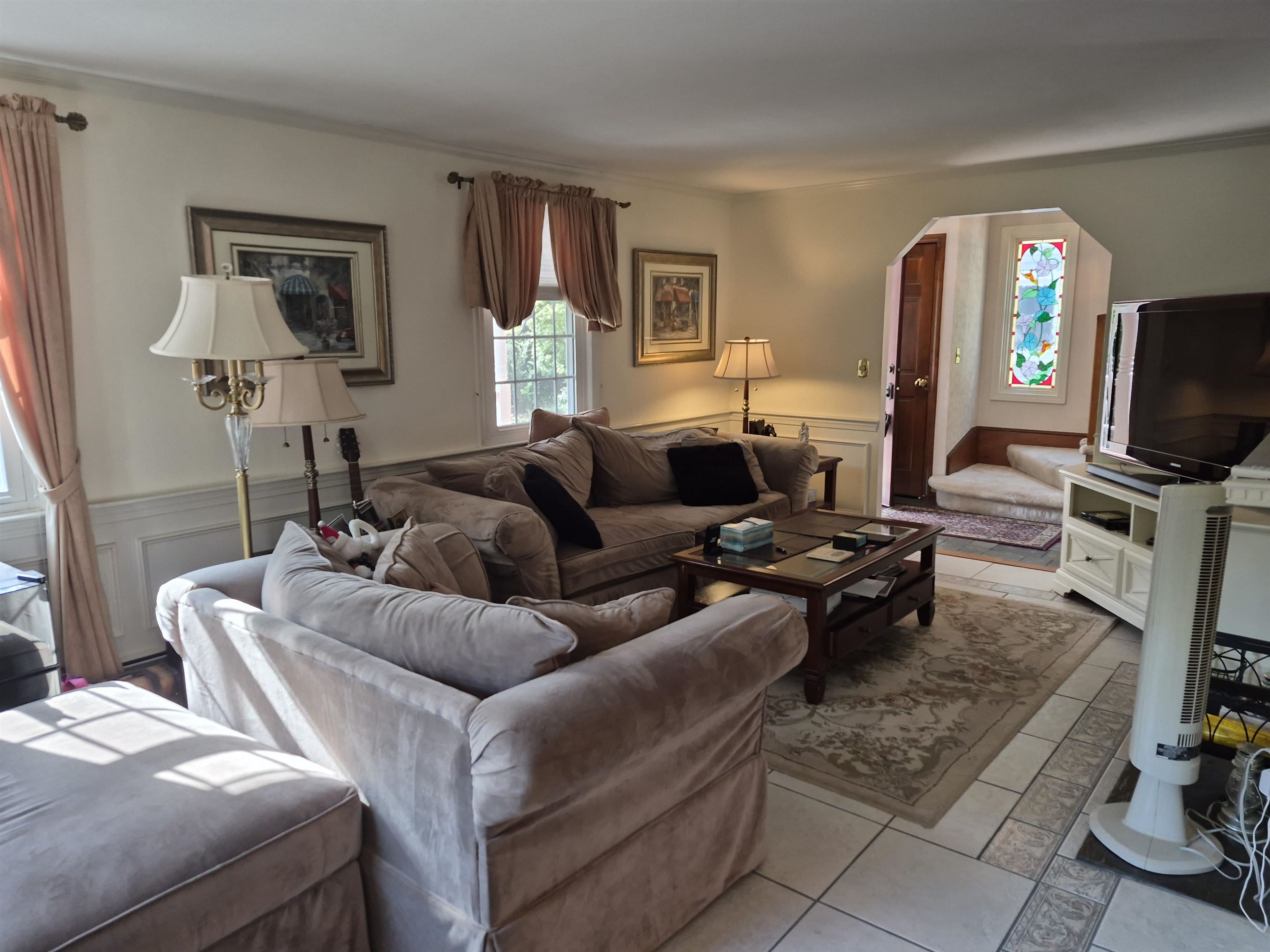 20 Shelburne Road Nashua, NH 03063 - Photo 12 of 41
