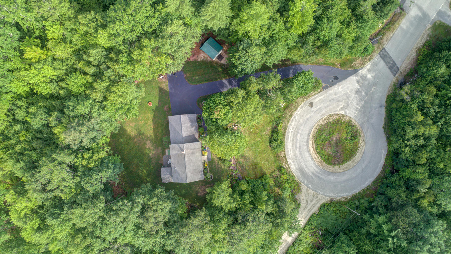 27 Busque Boulevard Standish, ME 04084 - Photo 5 of 38 BD04F1FB-AAAB-4A3B-A016-E5BFE2827B63