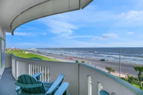 $415,000 | 9420 Seawall Boulevard, Unit 501, Galveston, TX 77554