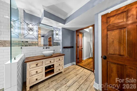 $725,000 | 1512 Ideal Way, Charlotte, NC 28203