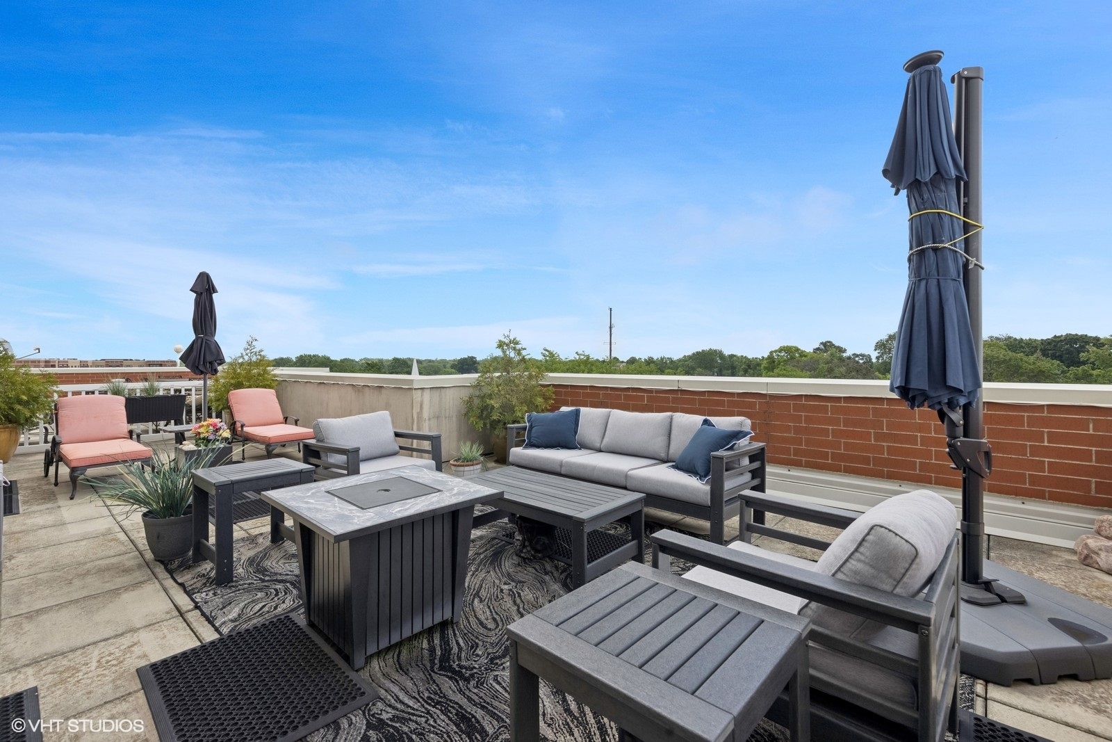 14 South Prospect Street, Unit 508 Roselle, IL 60172 - Photo 11 of 23 an outdoor view with patio