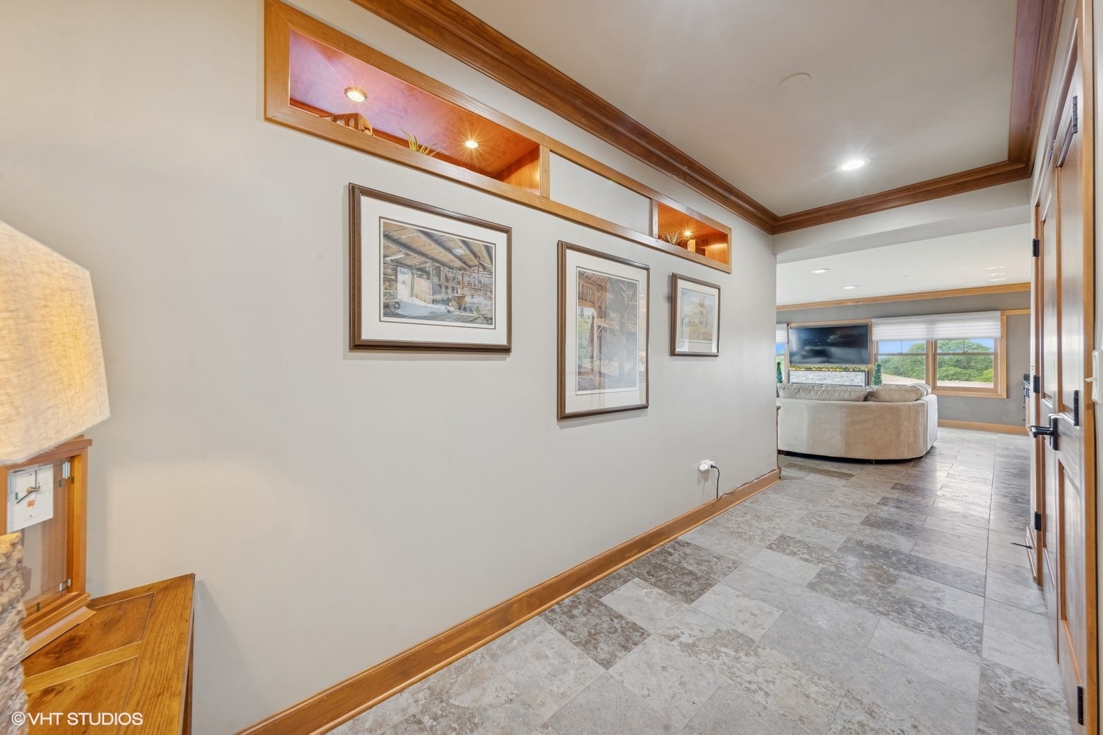 14 South Prospect Street, Unit 508 Roselle, IL 60172 - Photo 2 of 23 a view of a livingroom with wooden floor