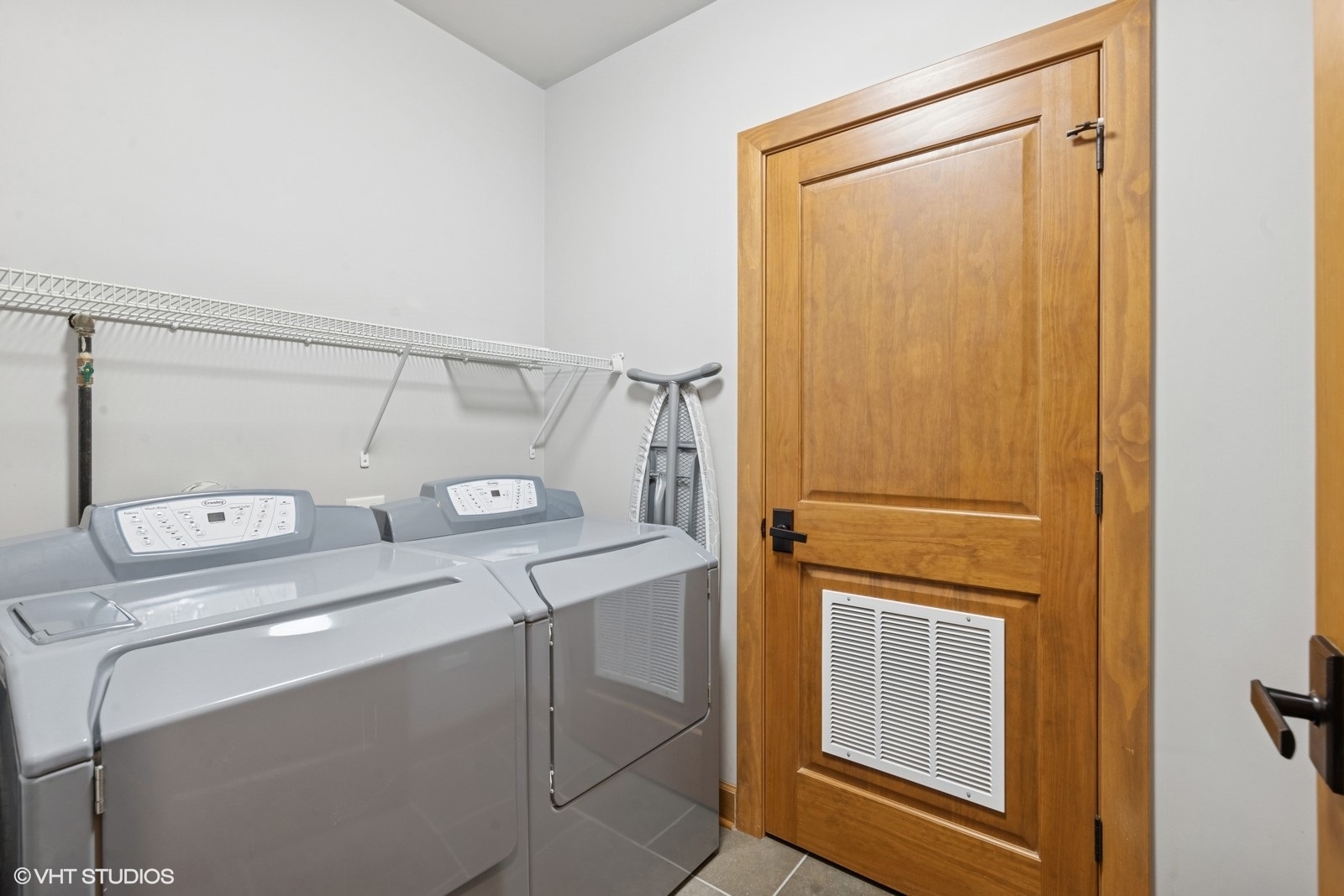 14 South Prospect Street, Unit 508 Roselle, IL 60172 - Photo 22 of 23 a utility room with dryer and washer