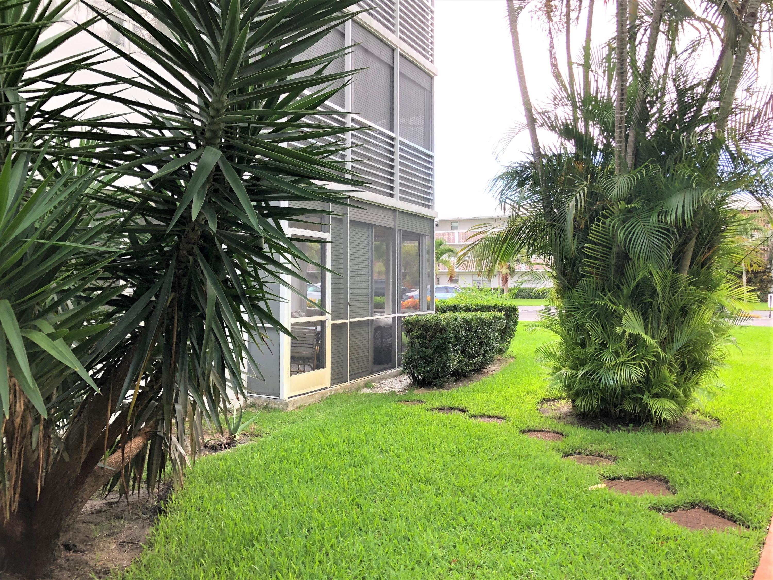 25 Southeast 13th Street, Unit A1 Boca Raton, FL 33432 - Photo 19 of 24 END UNIT