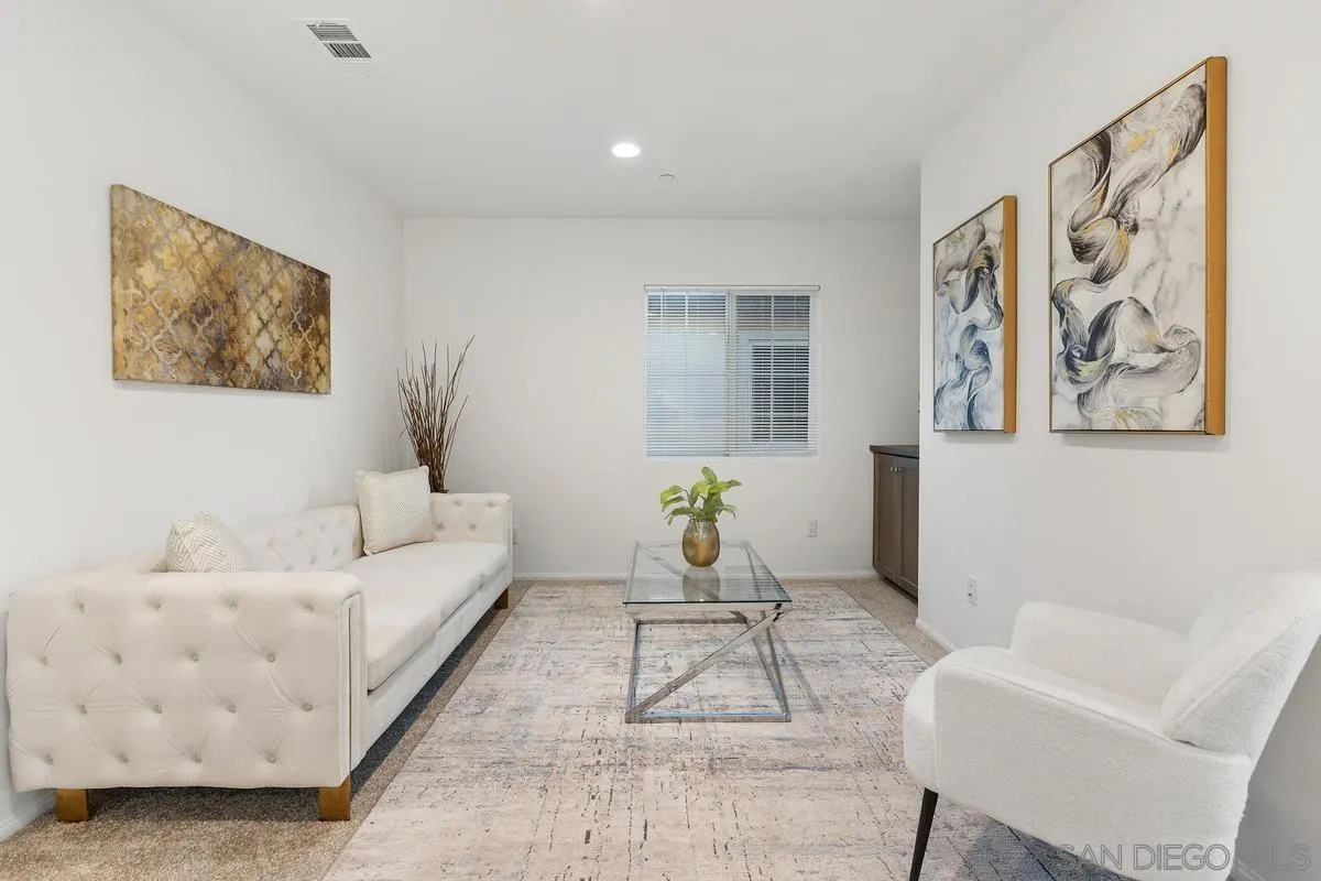 264 Camellia Way Vista, CA 92083 - Photo 3 of 13