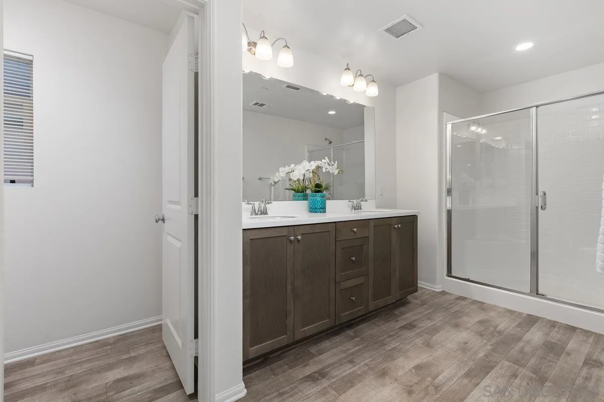 264 Camellia Way Vista, CA 92083 - Photo 7 of 13