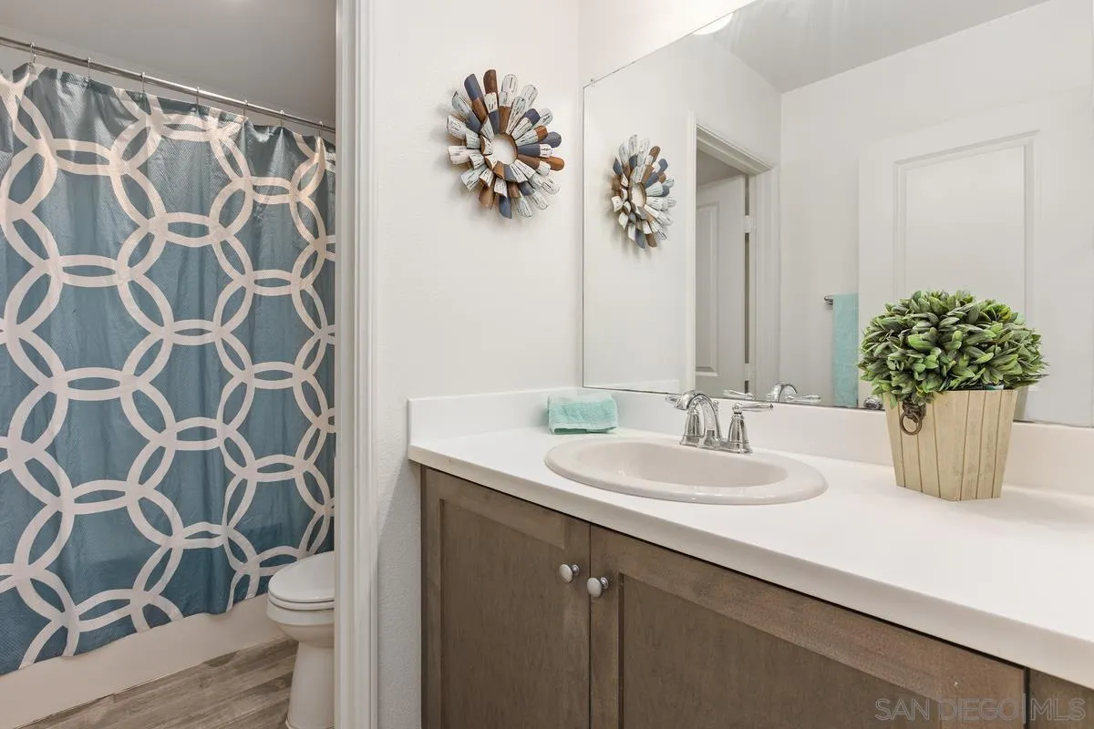 264 Camellia Way Vista, CA 92083 - Photo 10 of 13