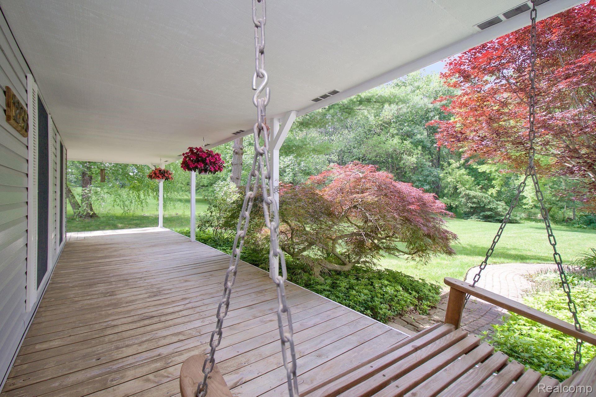12798 Hibner Road Hartland, MI 48353 - Photo 5 of 36 6.jpg