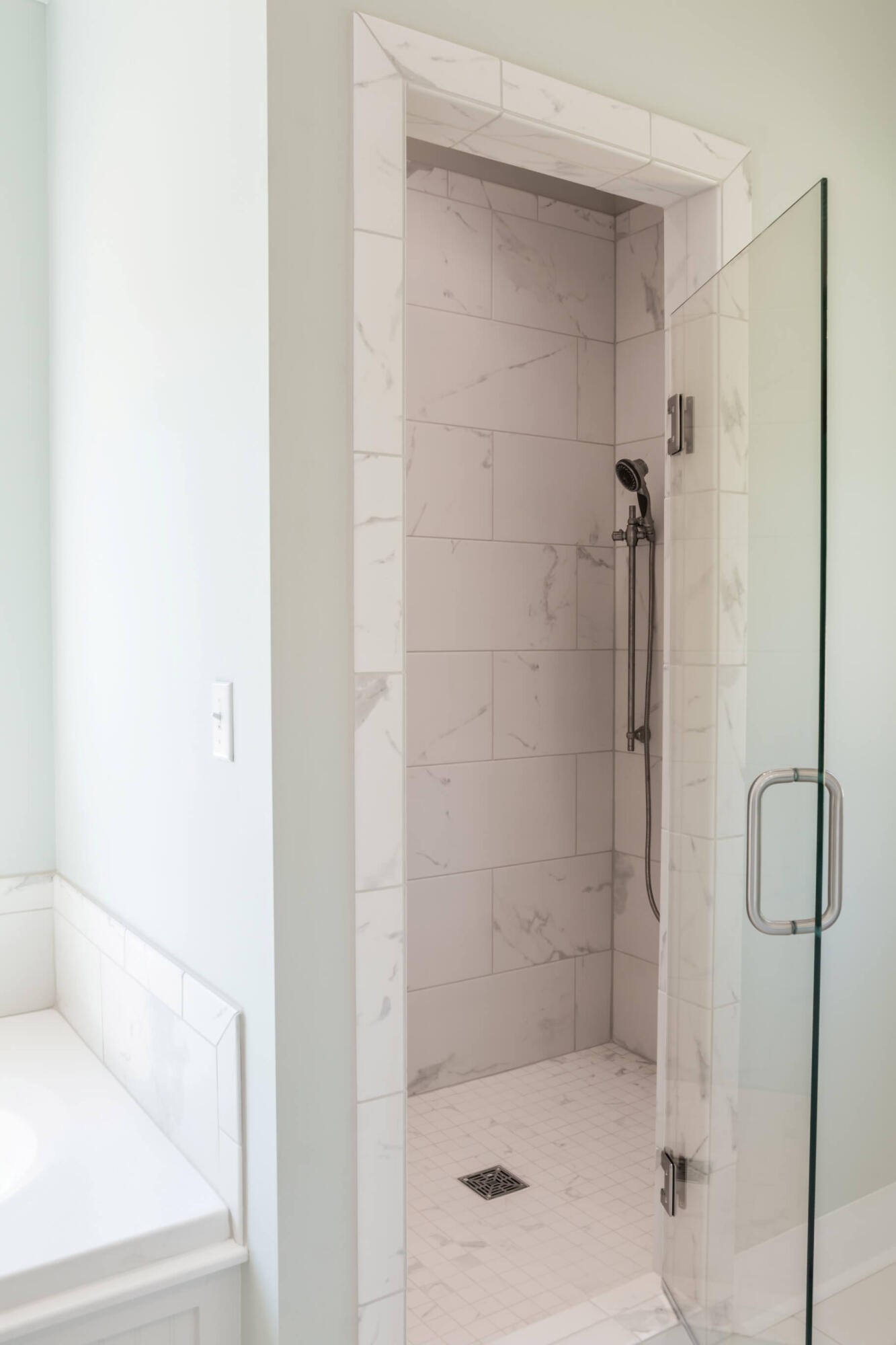 17036 Jacinto Road Bend, OR 97707 - Photo 13 of 17 MASTER-BATH-4-v1571066752979