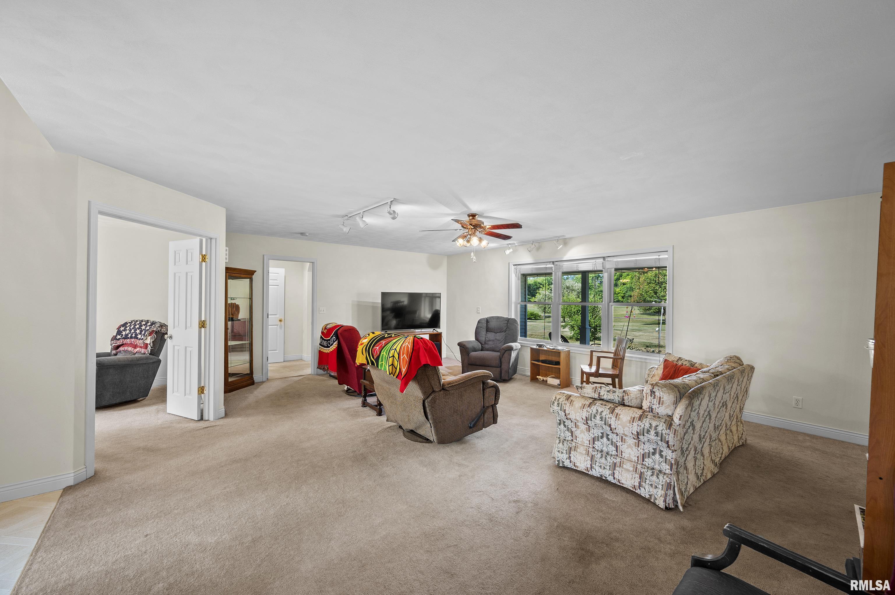 16202 North Centerville Road Edelstein, IL 61526 - Photo 5 of 47 Gallery Image 5