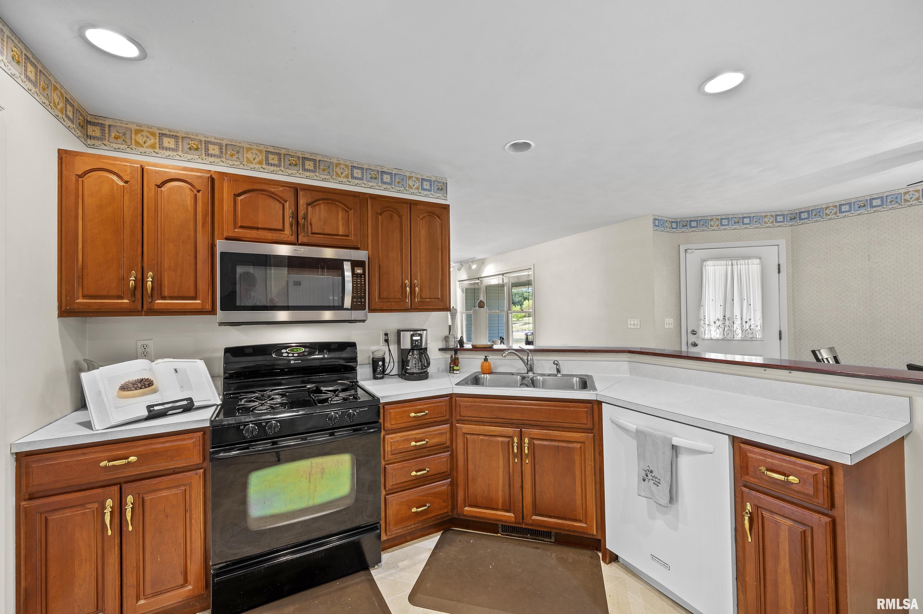 16202 North Centerville Road Edelstein, IL 61526 - Photo 9 of 47 Gallery Image 9