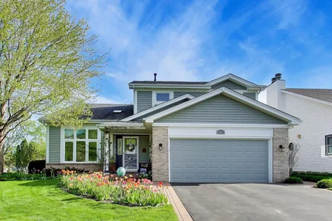 $470,000 | 401 Quigley Street, Mundelein, IL 60060