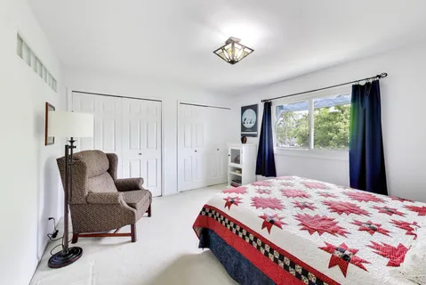 $470,000 | 401 Quigley Street, Mundelein, IL 60060