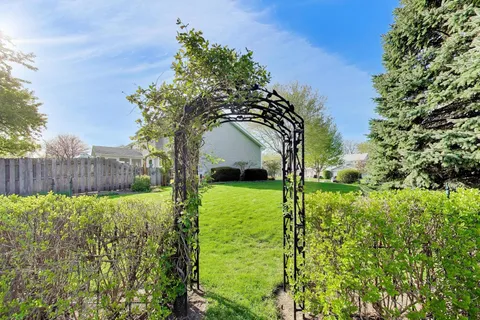 $470,000 | 401 Quigley Street, Mundelein, IL 60060