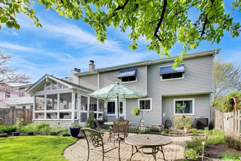 $470,000 | 401 Quigley Street, Mundelein, IL 60060
