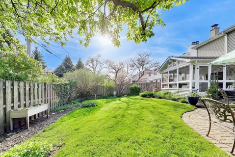 $470,000 | 401 Quigley Street, Mundelein, IL 60060