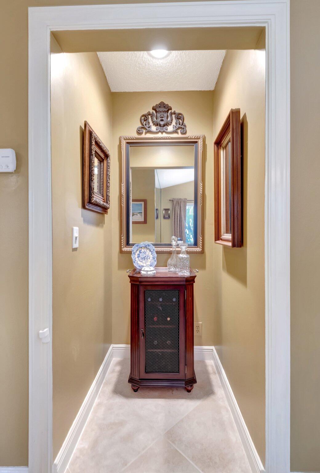 9758 Erica Court Boca Raton, FL 33496 - Photo 13 of 74 Decorative Niche, Bar