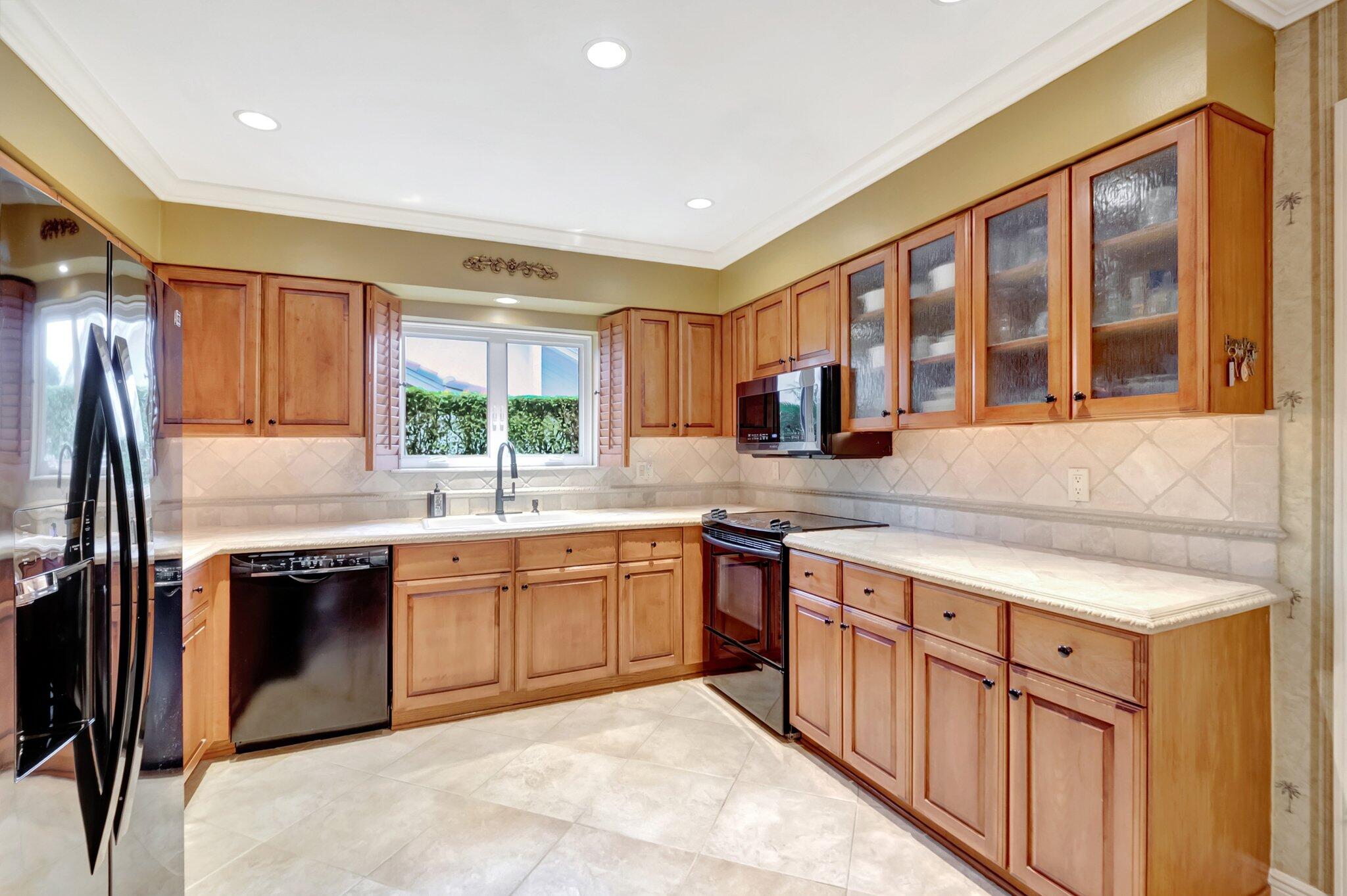 9758 Erica Court Boca Raton, FL 33496 - Photo 15 of 74 Kitchen, Lot's of Cabinets