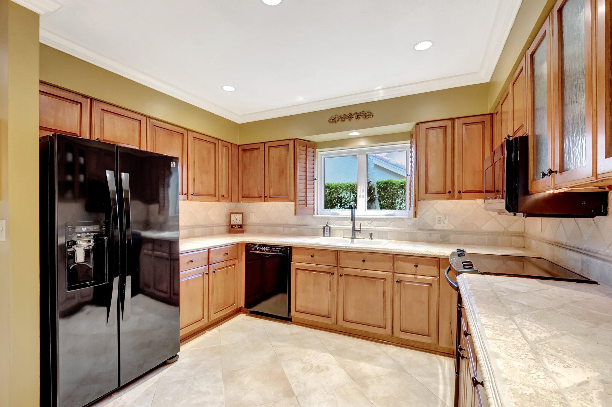 9758 Erica Court Boca Raton, FL 33496 - Photo 16 of 74 Kitchen, Plentiful Countertop Area