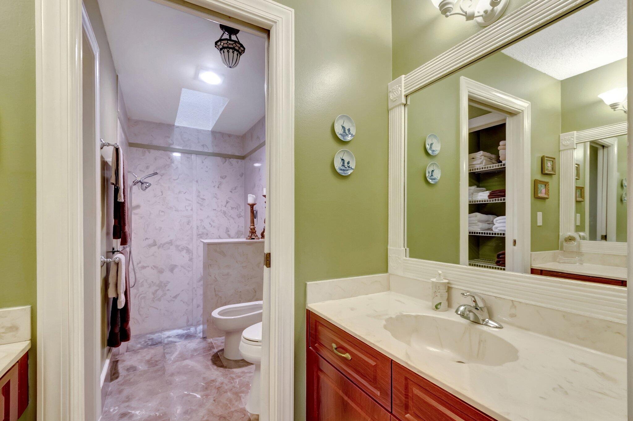 9758 Erica Court Boca Raton, FL 33496 - Photo 27 of 74 Primary Bathroom