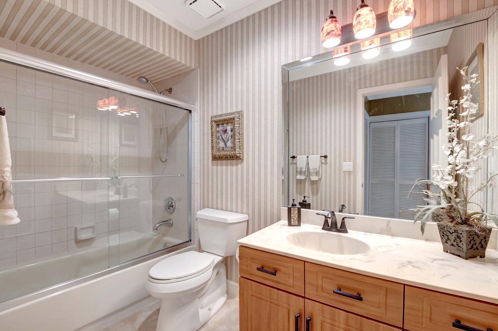 9758 Erica Court Boca Raton, FL 33496 - Photo 31 of 74 2nd bathroom