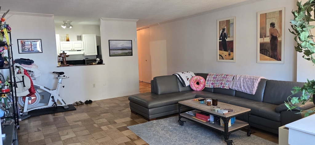 2 Hawthorne Place, Unit 16F Boston, MA 02114 - Photo 3 of 9